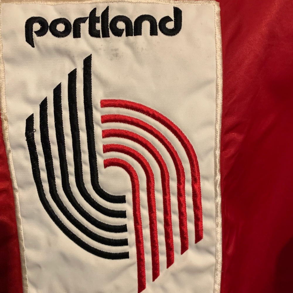 Blazers Red and Black  Satin Bomber Jacket - Picture 8 of 12